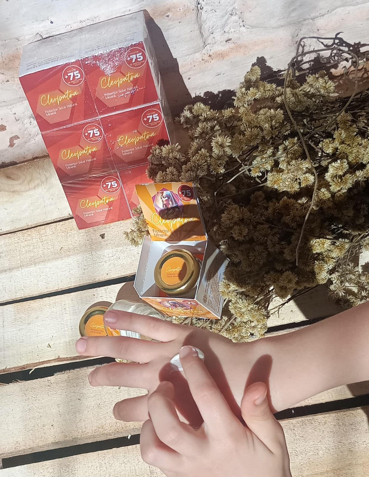 Crema Protector Solar Natural Mineral Cleopatra FPS+75  40g  Pack x6 | CLEO-SOL-75FPS-40-PACKx6