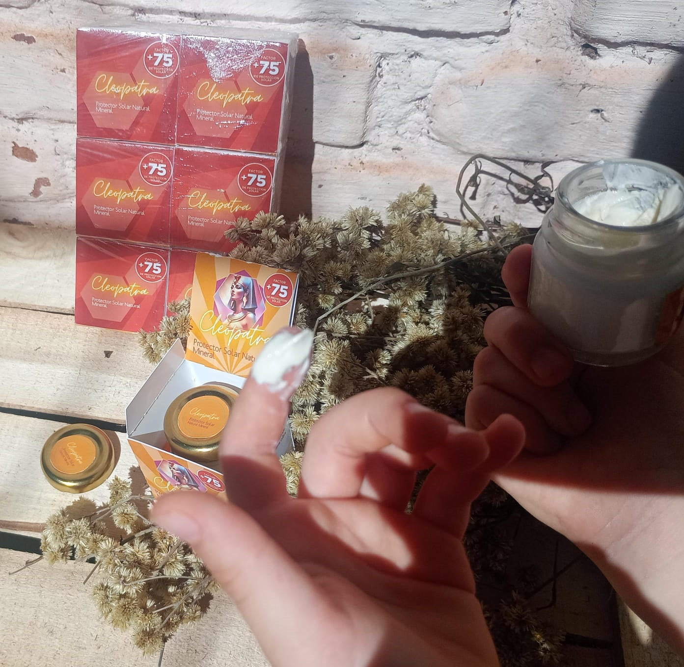 Crema Protector Solar Natural Mineral Cleopatra FPS+75  40g  Pack x6 | CLEO-SOL-75FPS-40-PACKx6